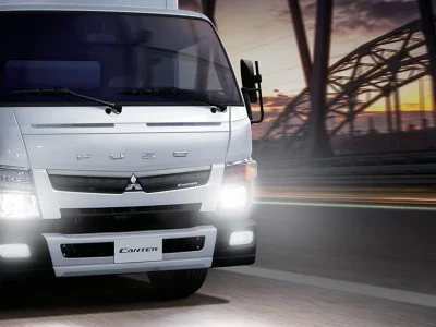 Xe tải Fuso Canter TF4.9 - tải trọng 1.99 tấn