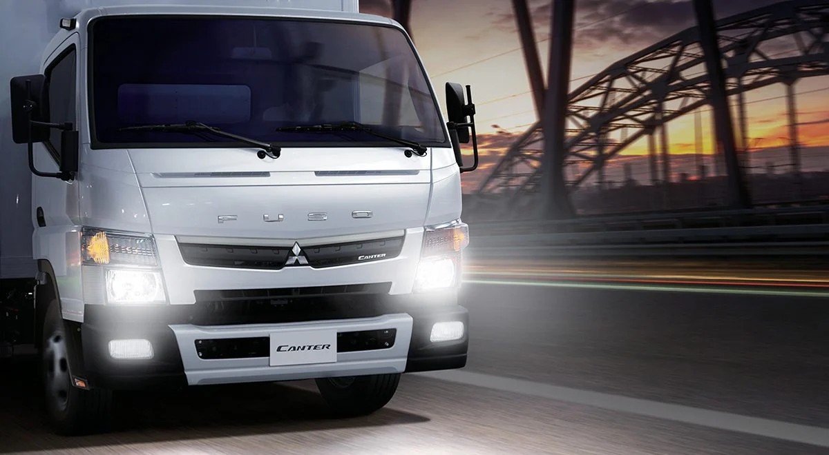 Xe tải Fuso Canter TF4.9 - tải trọng 1.99 tấn