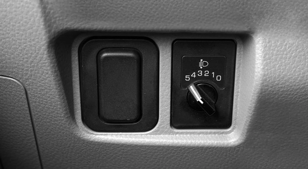Xe tải Fuso Canter TF4.9 - tải trọng 1.99 tấn