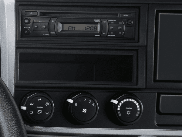 Xe tải Fuso Canter TF4.9 - tải trọng 1.99 tấn