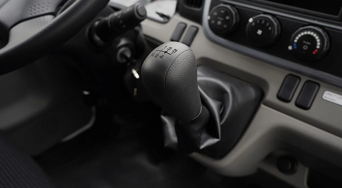 Xe tải Fuso Canter TF4.9 - tải trọng 1.99 tấn