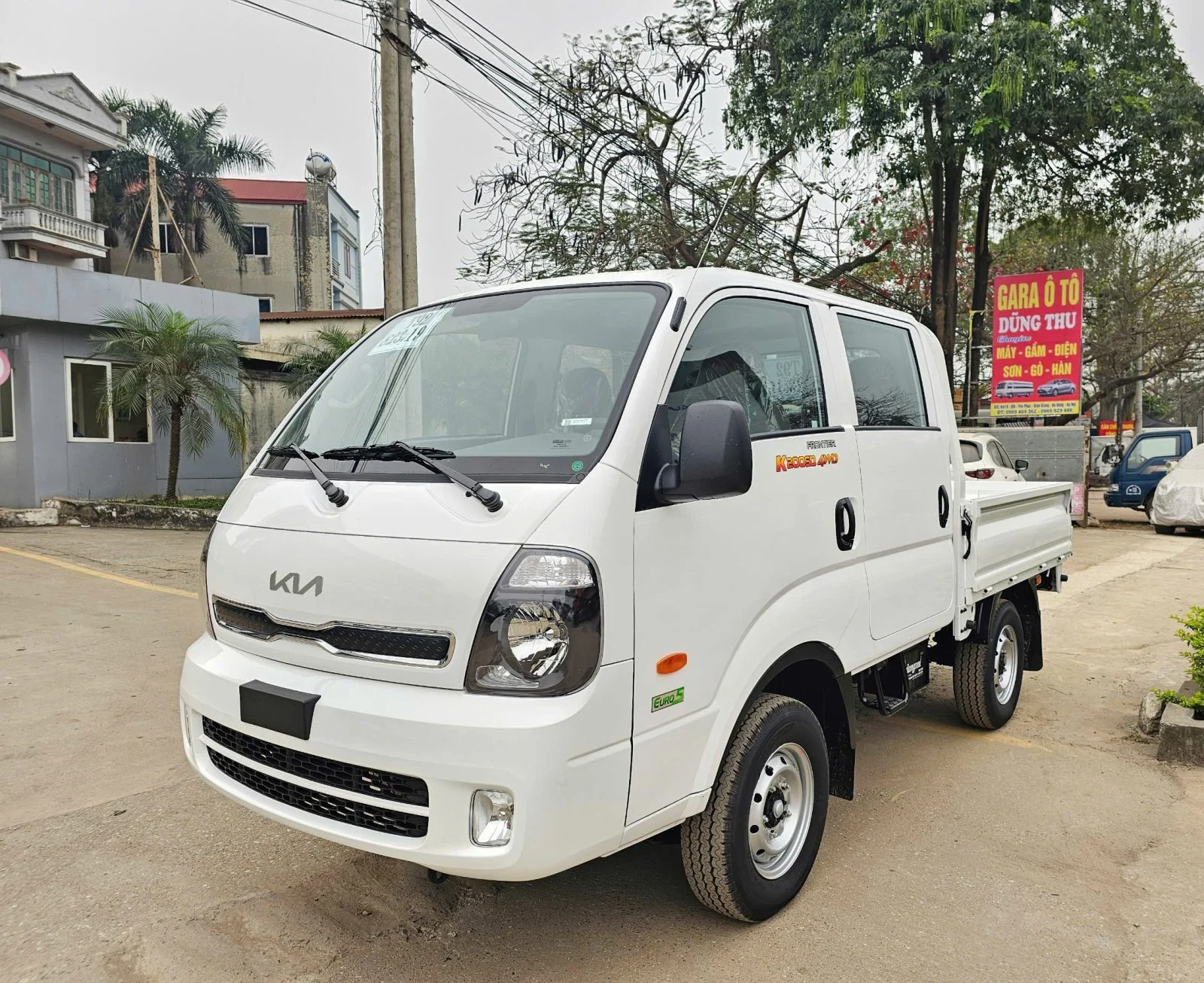 KIA K200SD - 4WD 2 cầu ; Cabin kép tải 1,49 tấn