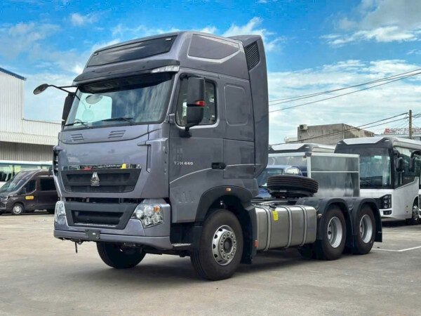 ĐẦU KÉO HOWO SITRAK T7H – CẦU 2 CẤP ( CẦU DẦU )